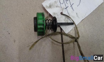 Крышка бачка гидроусилителя от Audi 80, 90 B3 1986-1991