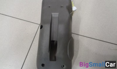 Кожух рулевой колонки нижний от Mitsubishi Pajero, Montero Sport K9 1996-2009
