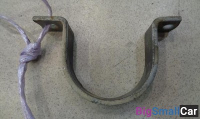 Крепеж рулевой рейки от Opel Vectra A 1988-1995