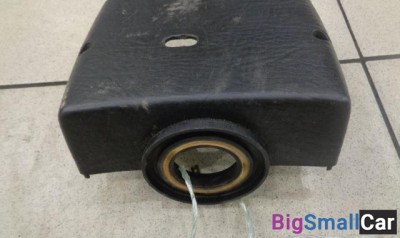 Кожух рулевой колонки нижний от Audi  B3 1986-1991