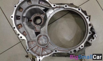 Корпус КПП средняя часть от Mazda Demio DY 2003-2007