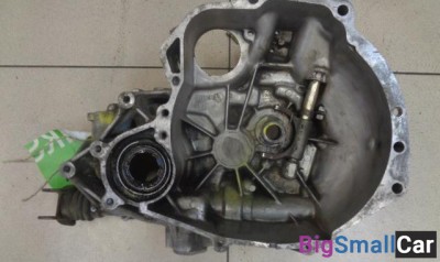 Корпус КПП средняя часть от Nissan Sunny N14 1990-1995