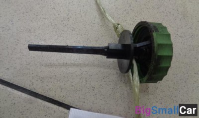 Крышка бачка гидроусилителя от Volkswagen Touareg 2002-2010