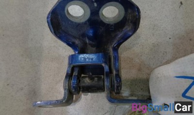 Петля двери задней правой нижняя от Ford Fusion 2002-2012