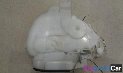 Замок двери передней правой от Honda Pilot 2008-2015