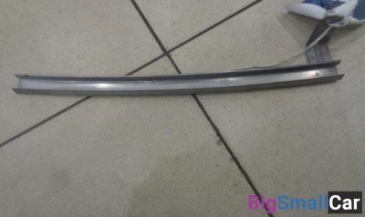 Направляющая стекла двери передней правой от Suzuki Escudo 2005-2017