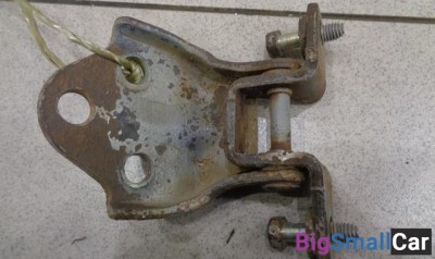 Петля двери передней левой нижняя от Mitsubishi Mirage 5 1995-2003