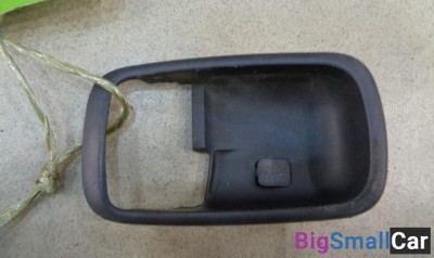 Накладка ручки внутренней задней правой от Mitsubishi Lancer Cedia CS 2000-2003