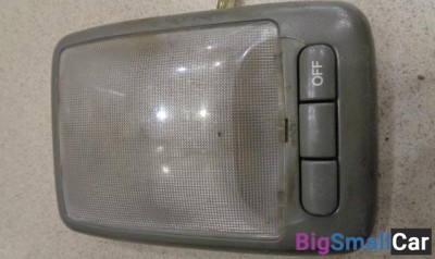 Плафон салонный центральный от Hyundai Sonata 3 Y3 1993-1998