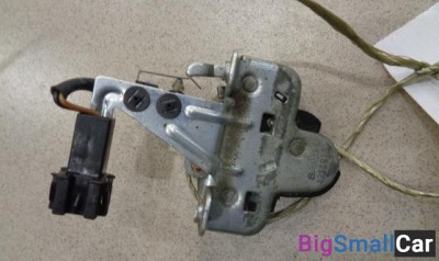 Замок крышки багажника от Saab 9-5 1997-2010
