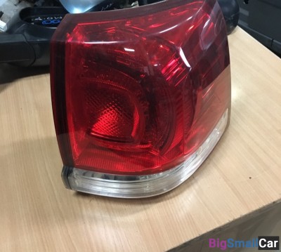 Фонарь правый ленд крузер 200 оригинал