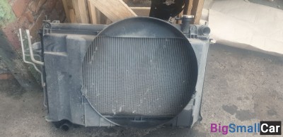 Радиатор охлождения на Ниссан Скайлайн V35