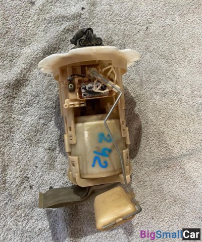 Насос топливный Nissan Sunny 15 - купить Саратове