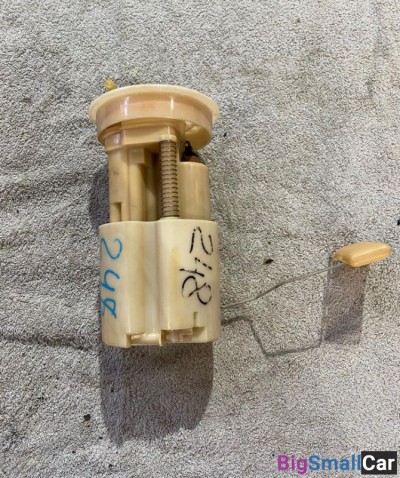 Насос топливный Nissan Tiida 1.5 - купить Саратове