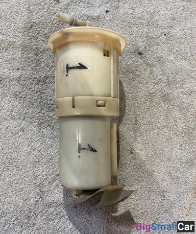 Насос топливный Mitsubishi Colt Z25 - купить Саратове