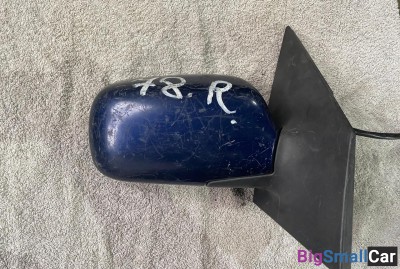Зеркало правое Toyota Vitz (10)