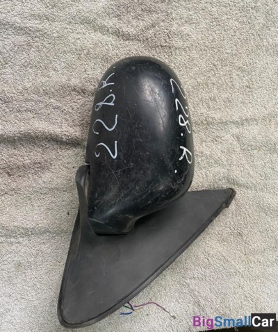 Зеркало правое Nissan Sunny 16