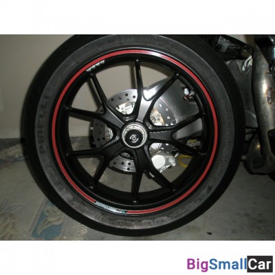 Наклейка на диск WHEEL STRIPE BLUE D2828-10235