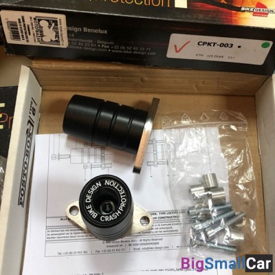 Слайдеры CRASH-PROTECTION KTM 125 DUKE 11-13 CPKT-003-B