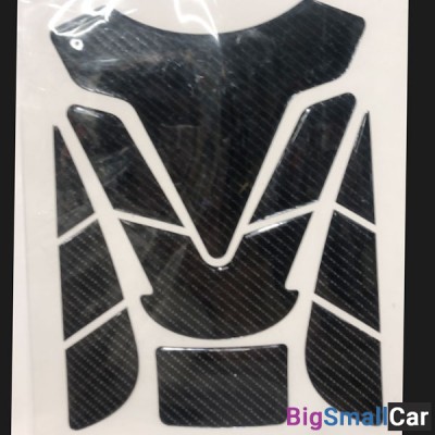 Наклейка на бак Carbon black 3 20506